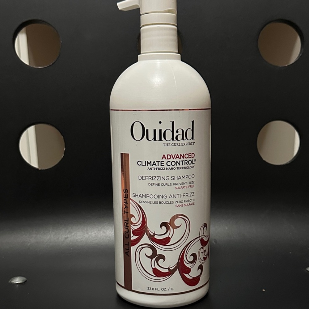 NWT Ouidad Advanced Climate Control Defrizzing Shampoo Liter Size